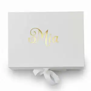Ukrasna personalizirana kutija s imenom bijela zlatna