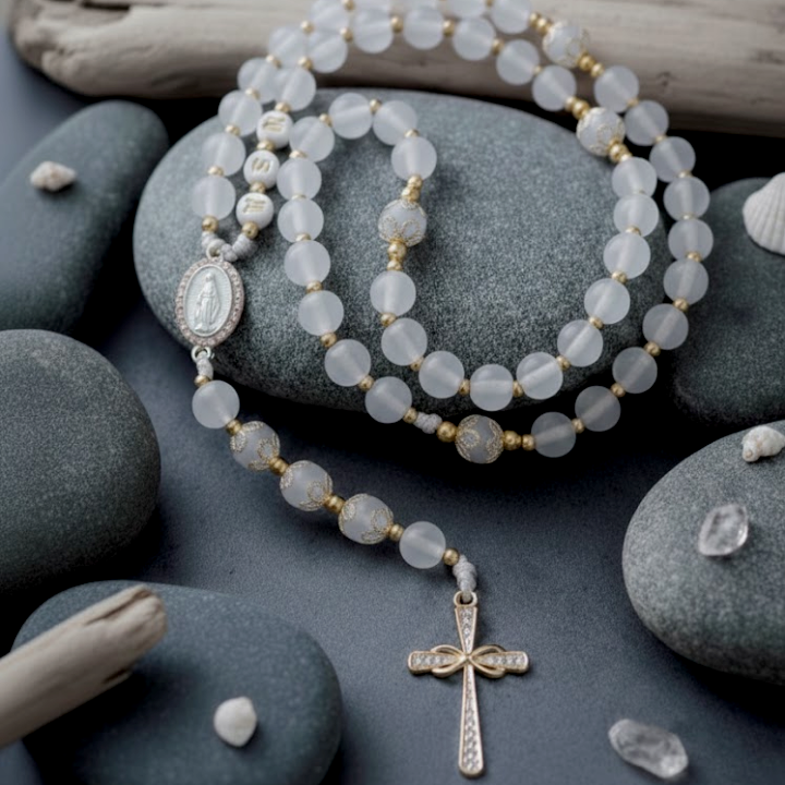 Personalizirana krunica s imenom bijela